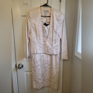 Size 14 Scott McClintock Pale Pink 3-Piece Jacquard Suit